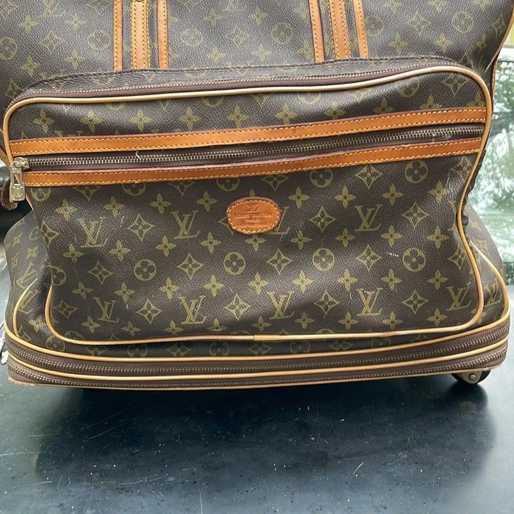Louis Vuitton rolling garment bag